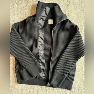 Black Varley zip up. Size small. Barely worn.